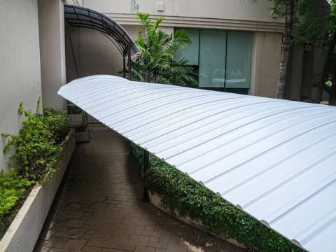 PR-6 แผ่นหลังคาไวนิลท้องเรียบ  สีขาว Interlock หน้ากว้าง 33.3 ซม. 3 แผ่น_ เมตร